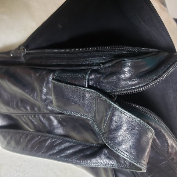 Vintage "ENVY" Italy black crossbody purse - Picture 10 of 16